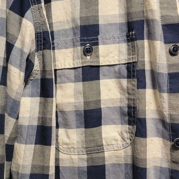 Men's Johnston And Murphy Blue and White Checkered Button Down - Picture 8 of 8